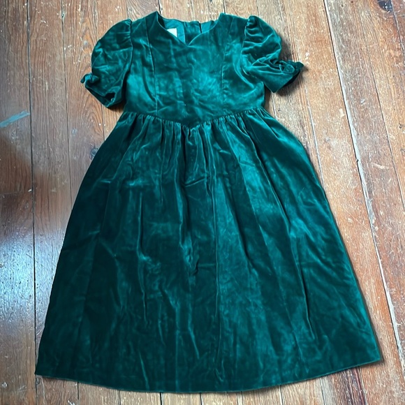 Vintage Laura Ashley Mother Child Green Velvet Velour Bow Sleeve Girls Dress 8 - Picture 1 of 5
